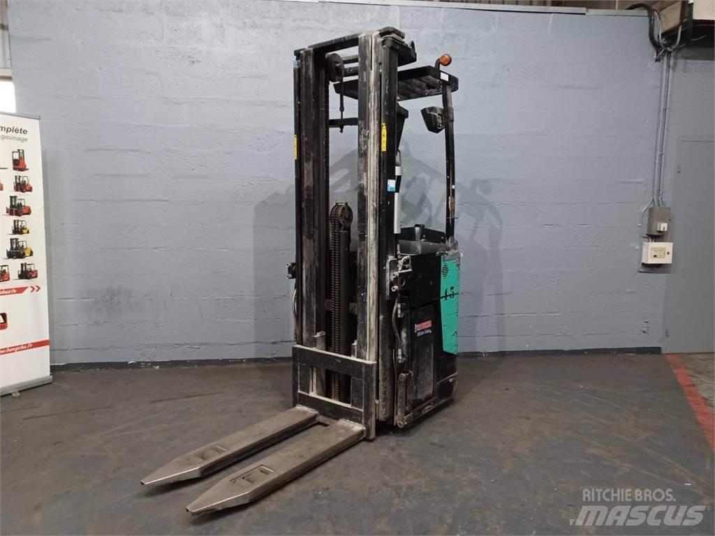 CAT NSR20N 보행식 리치 지게차
