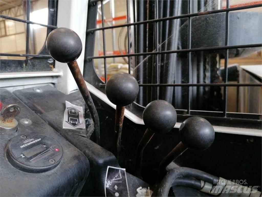 Combilift ESA30 사이드로더