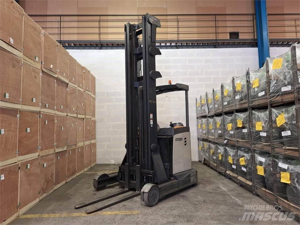 Crown ESR 5260 리치 트럭