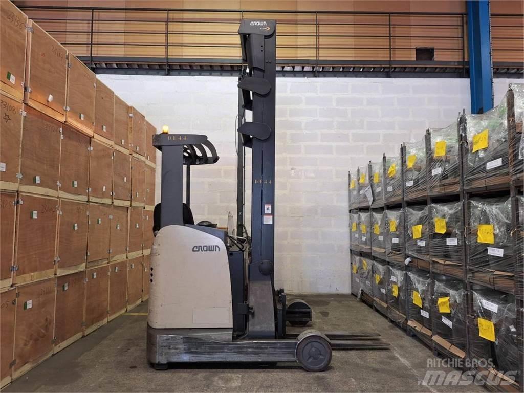 Crown ESR 5260 리치 트럭