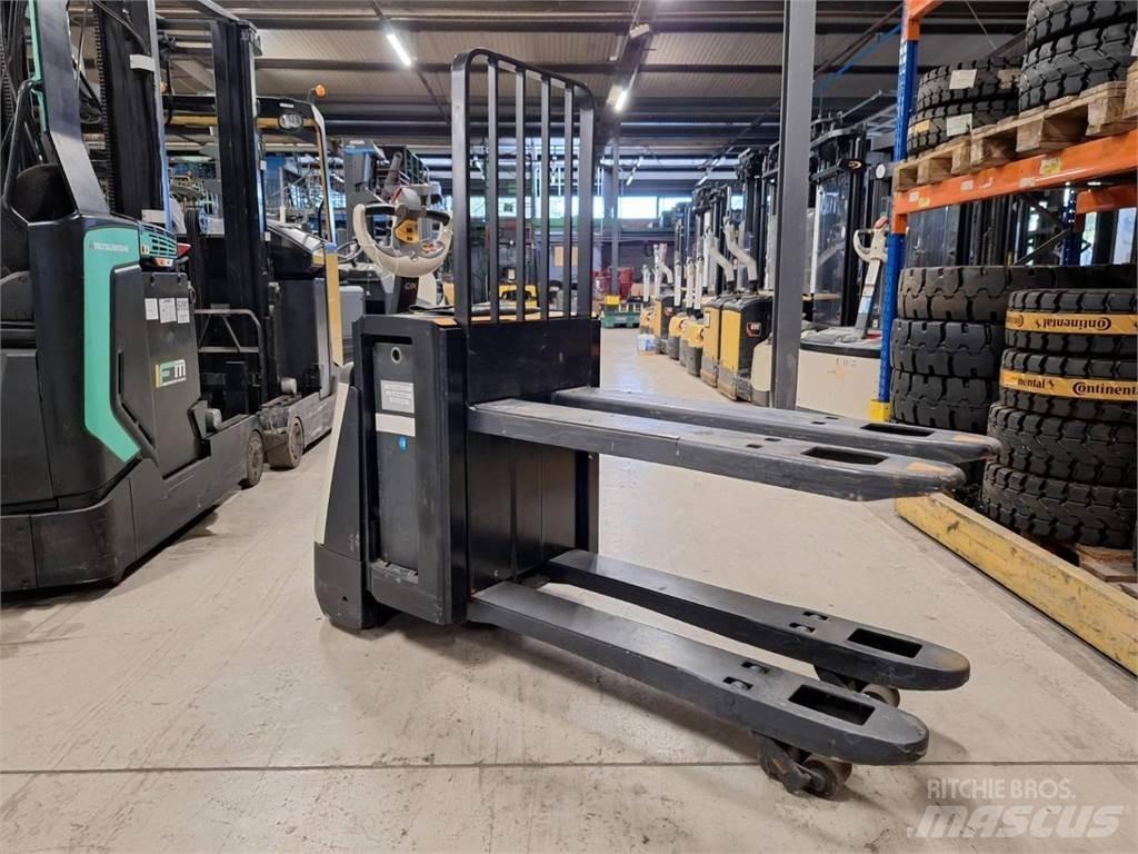 Crown WP3080 포크리프트