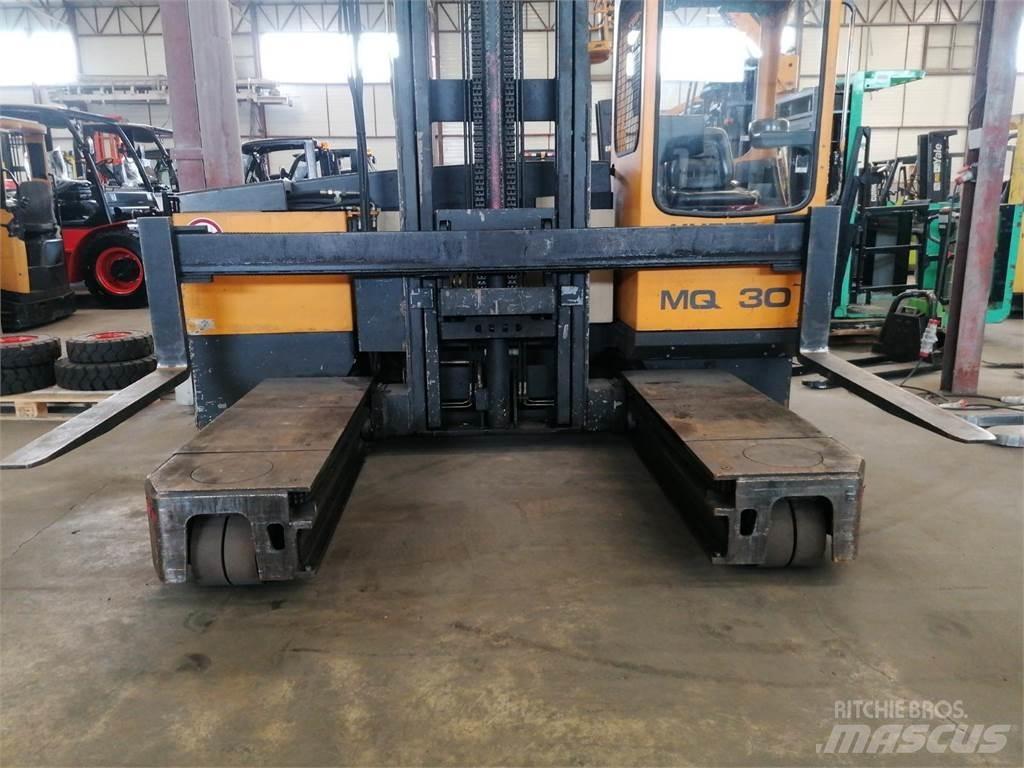 Hubtex MQ30 사이드로더