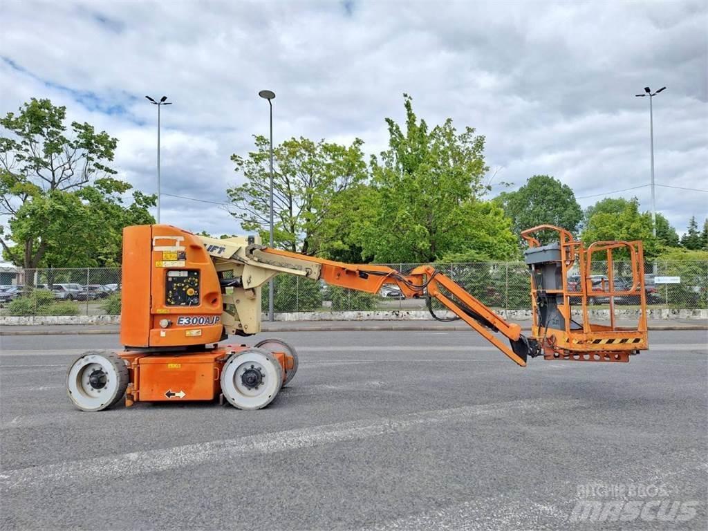 JLG E300AJP 기타 승강기와 플랫폼
