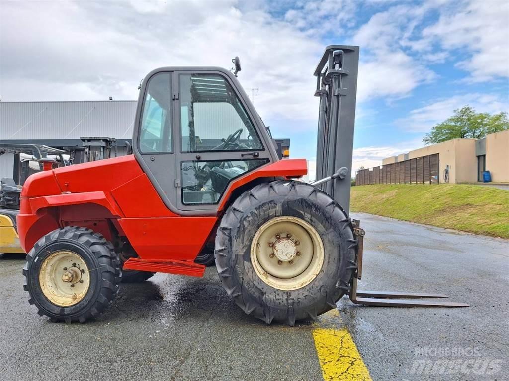 Manitou M30.2 험지용 트럭