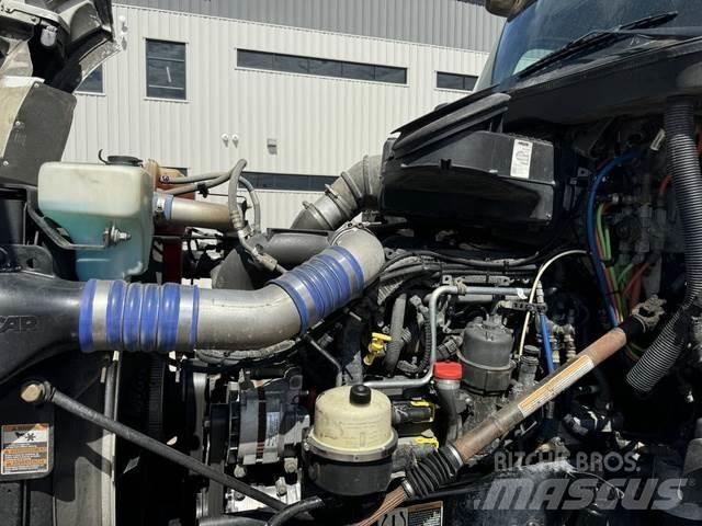 Kenworth T880 기타