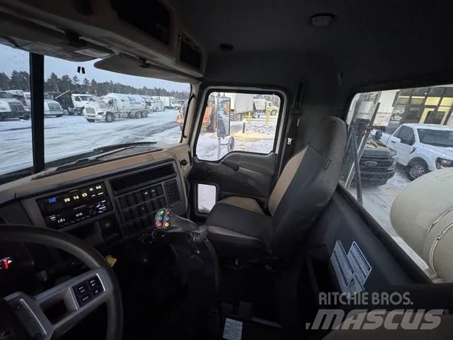 Mack GRANITE 기타