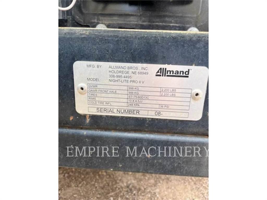 Allmand LT-NLPRIIV 조명타워