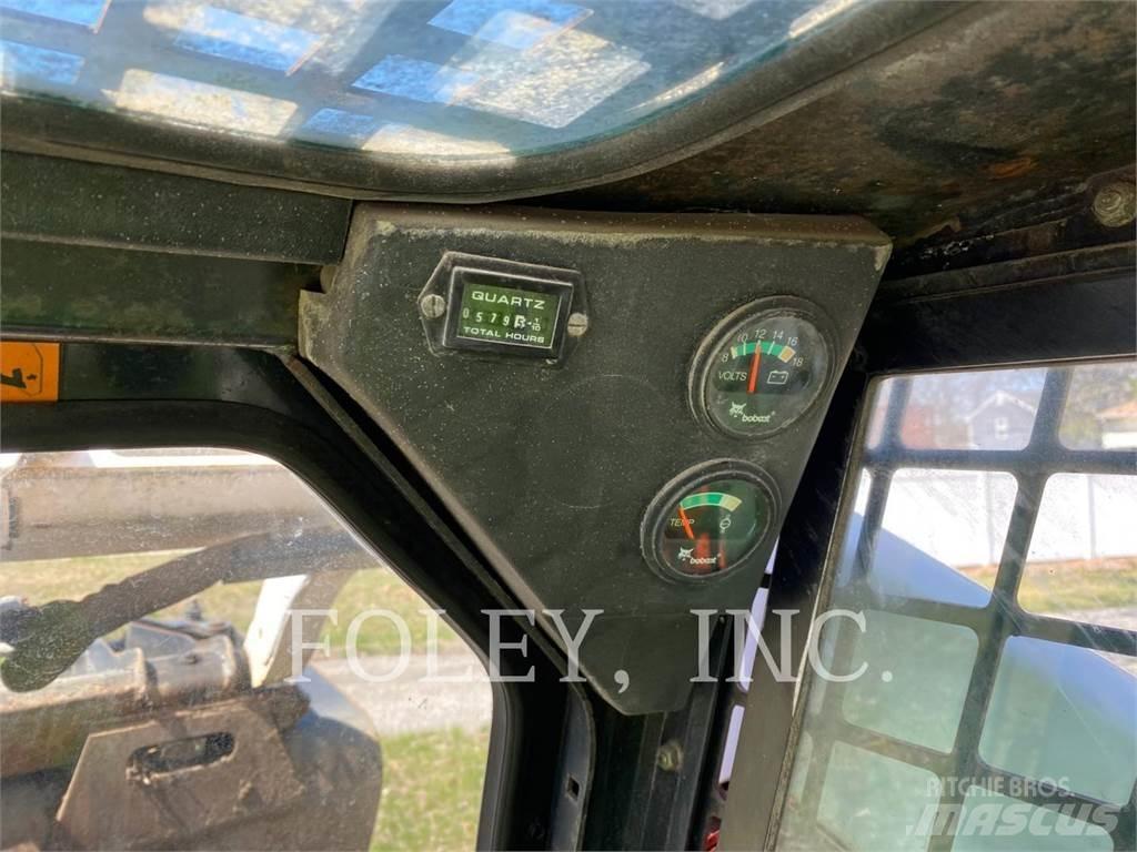 Bobcat 463  스키드로더