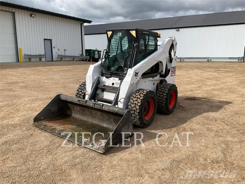 Bobcat S250  스키드로더