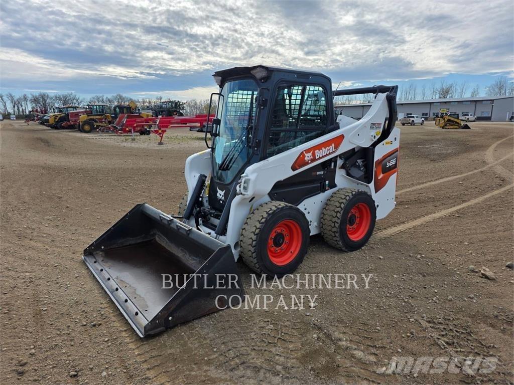 Bobcat S66  스키드로더