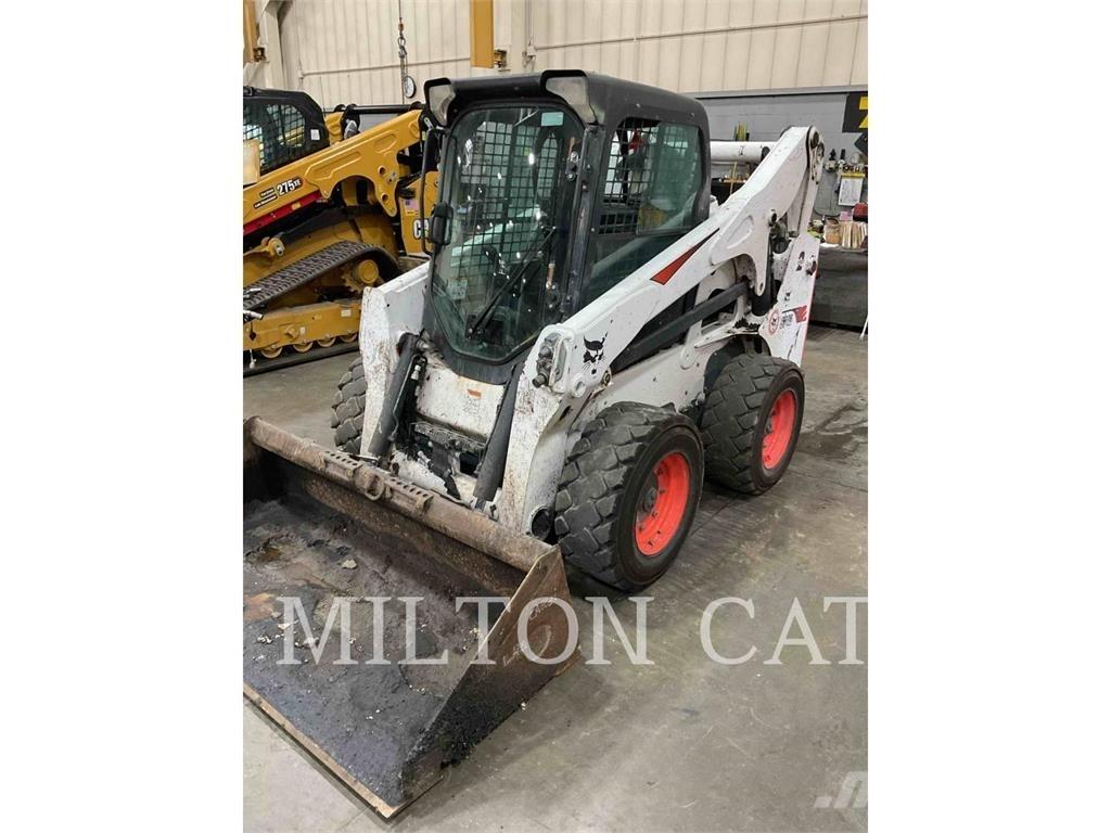 Bobcat S740  스키드로더
