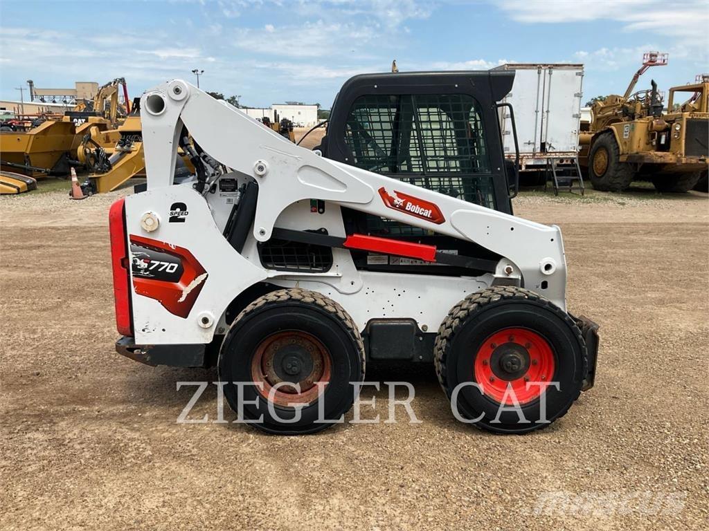Bobcat S770  스키드로더