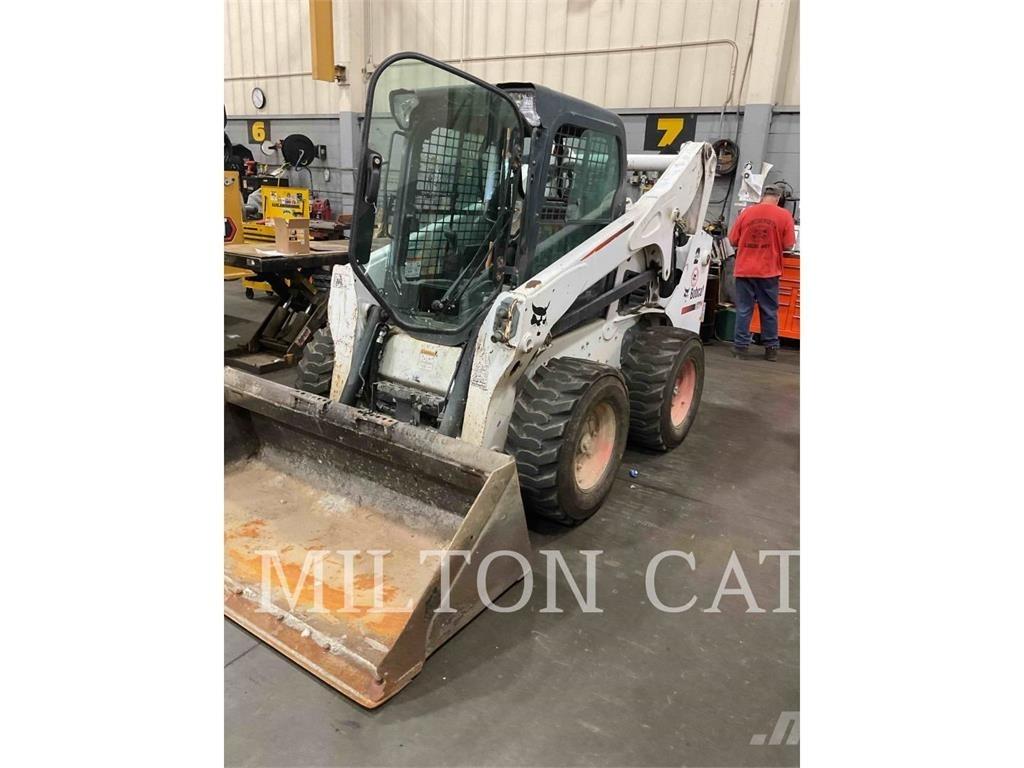 Bobcat S770  스키드로더