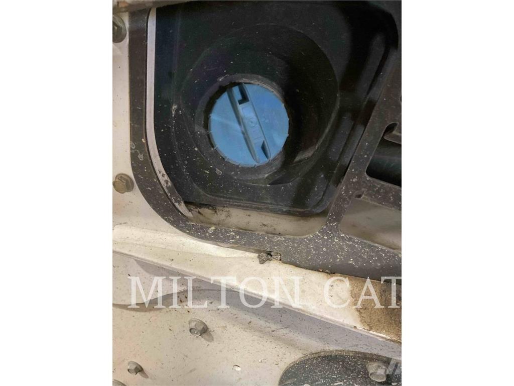 Bobcat S770  스키드로더