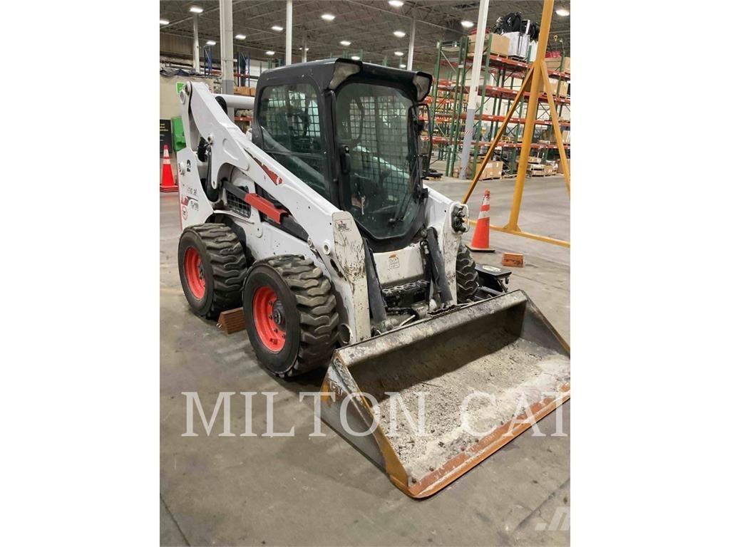 Bobcat S770  스키드로더