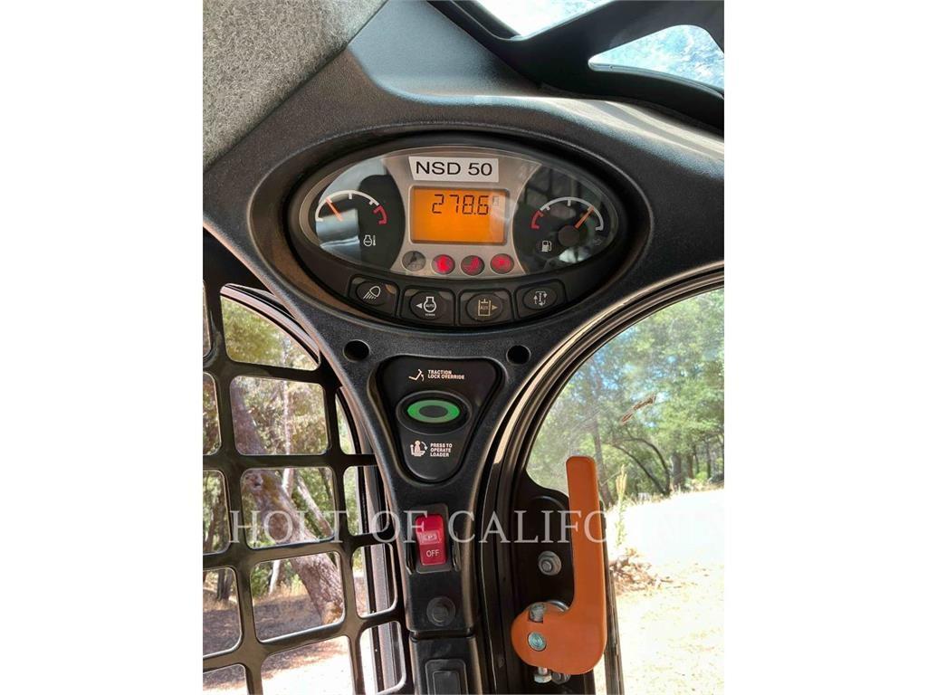 Bobcat T550 궤도식 로우더