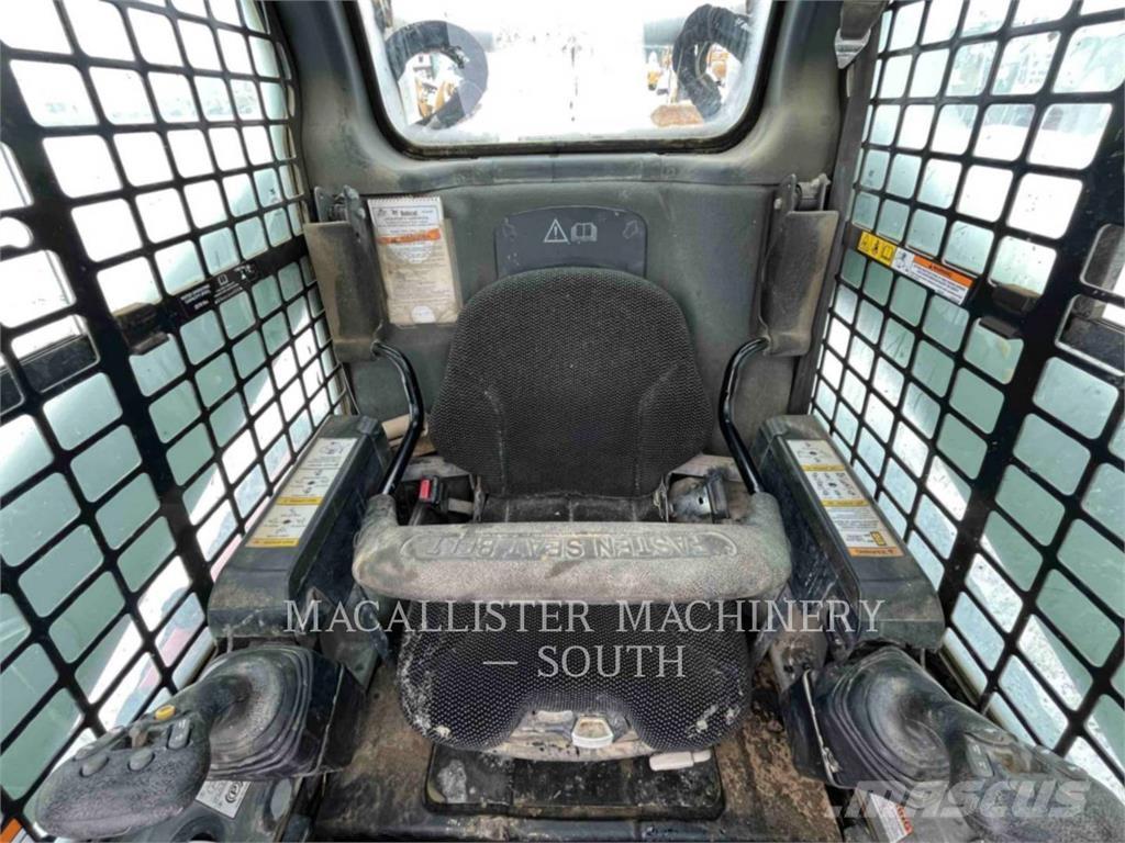 Bobcat T650 궤도식 로우더