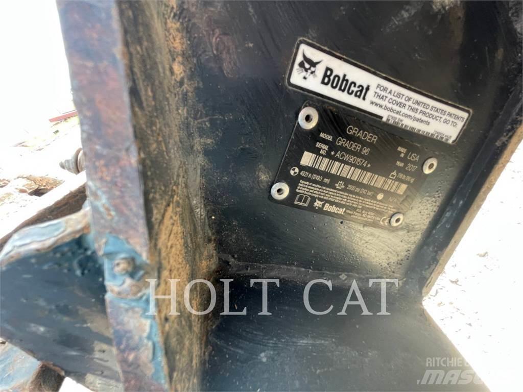 Bobcat T66 궤도식 로우더