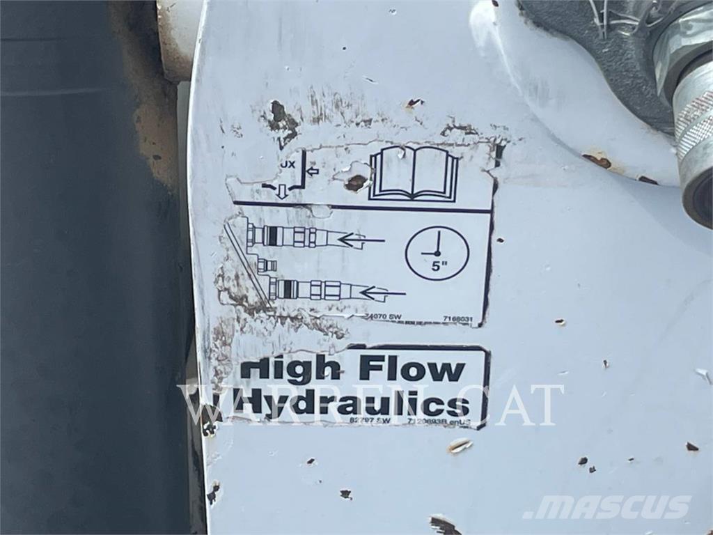 Bobcat T770 궤도식 로우더