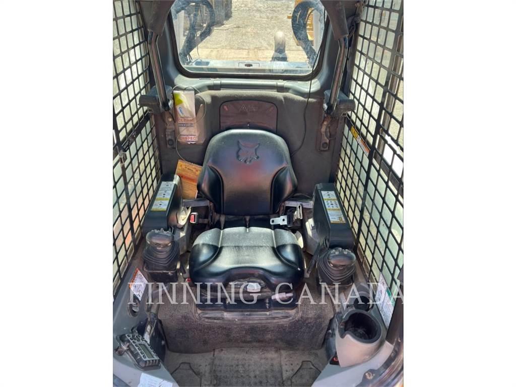 Bobcat T870 궤도식 로우더