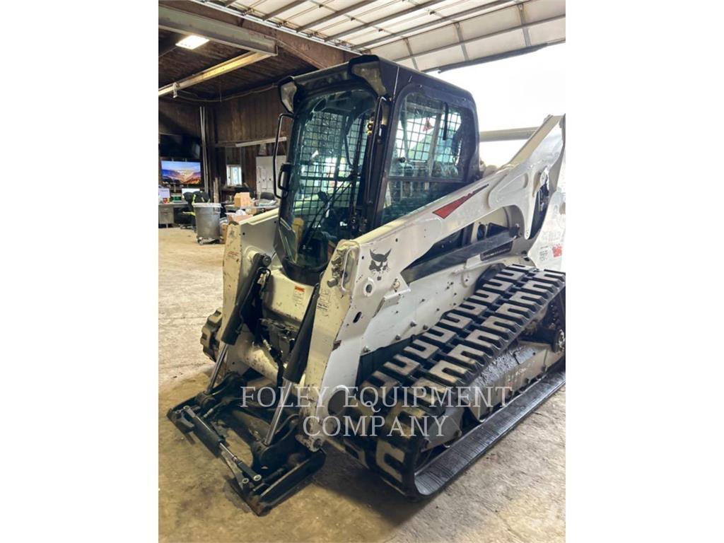 Bobcat T870  스키드로더