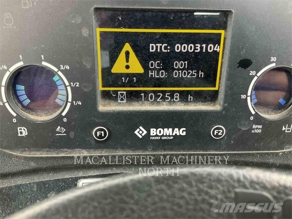 Bomag BW161 트윈 드럼 롤러