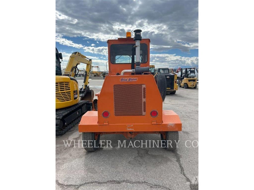 Broce BROOM 4 도로 청소차