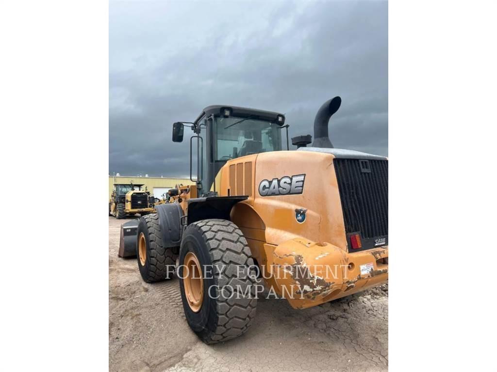 CASE 821F  휠로우더