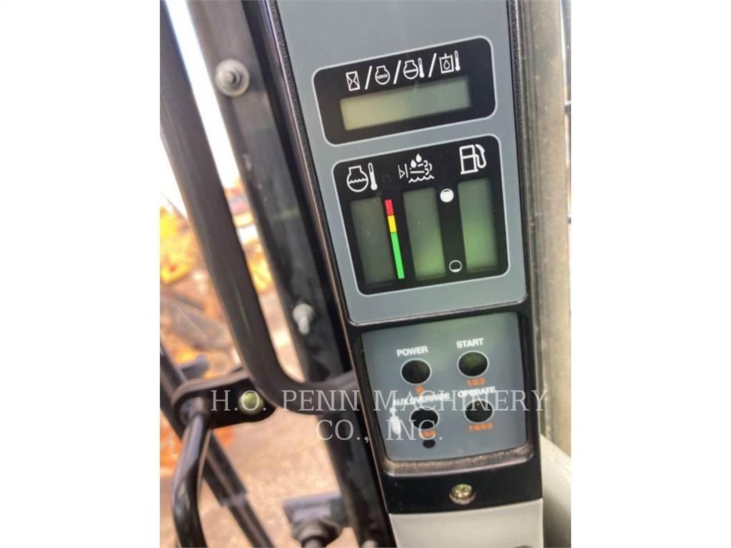 CASE TR340 궤도식 로우더