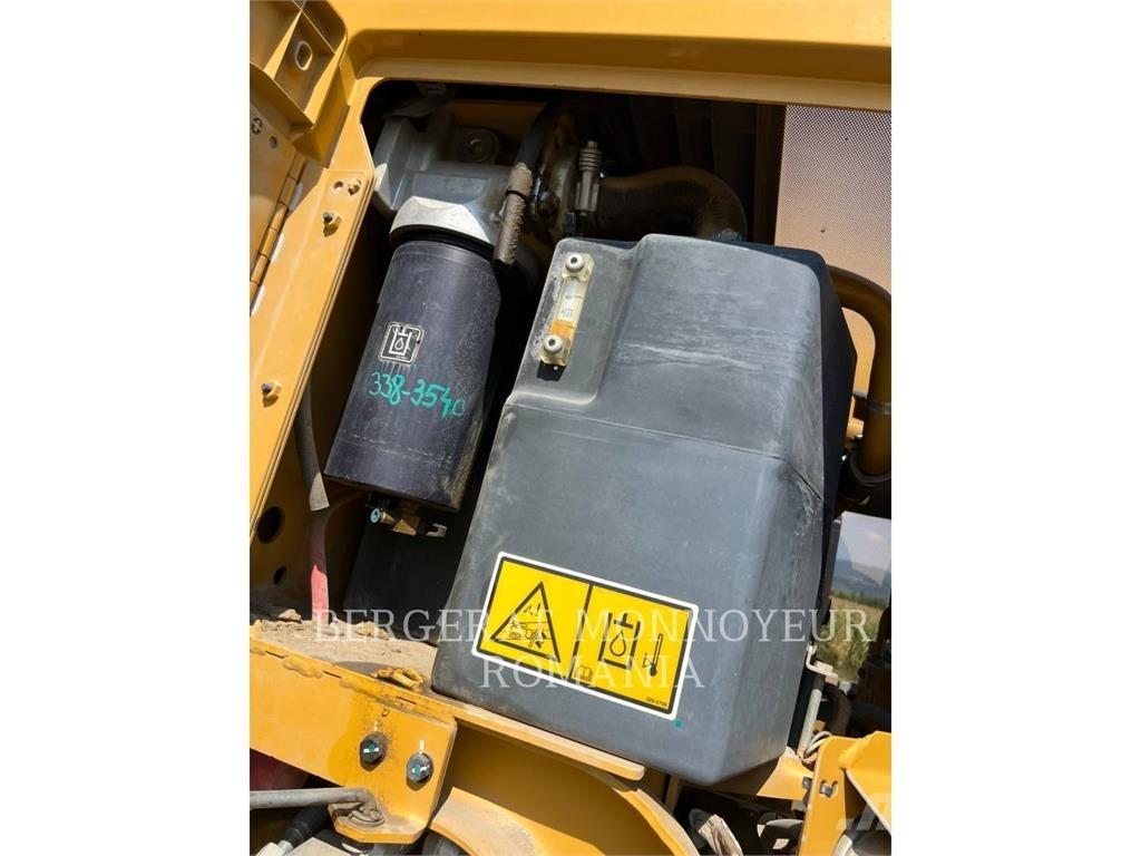 CAT 120M2 그레이더