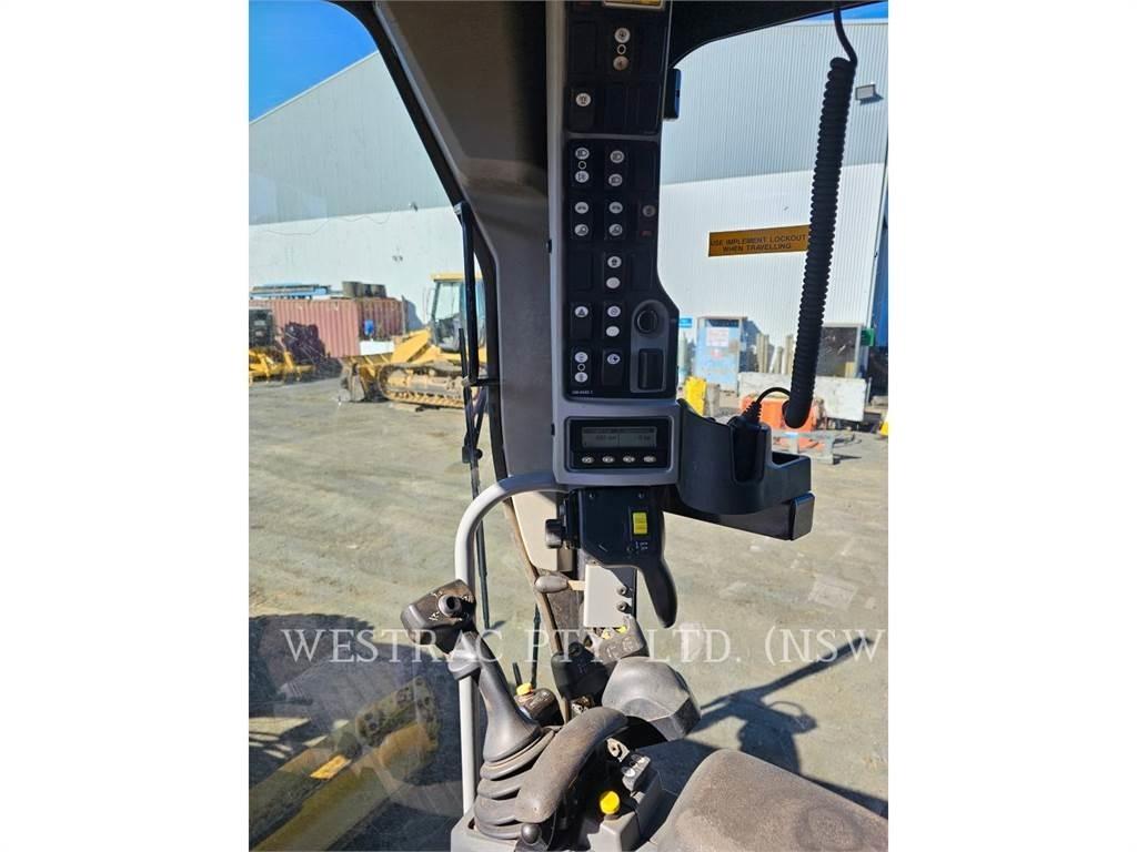 CAT 12M 그레이더