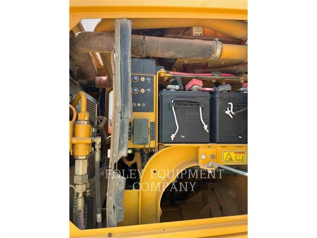 CAT 12M2 그레이더