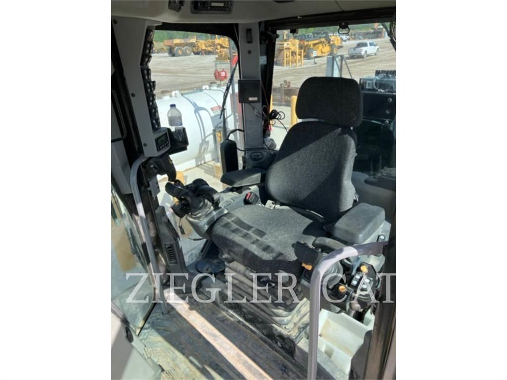 CAT 12M2 그레이더