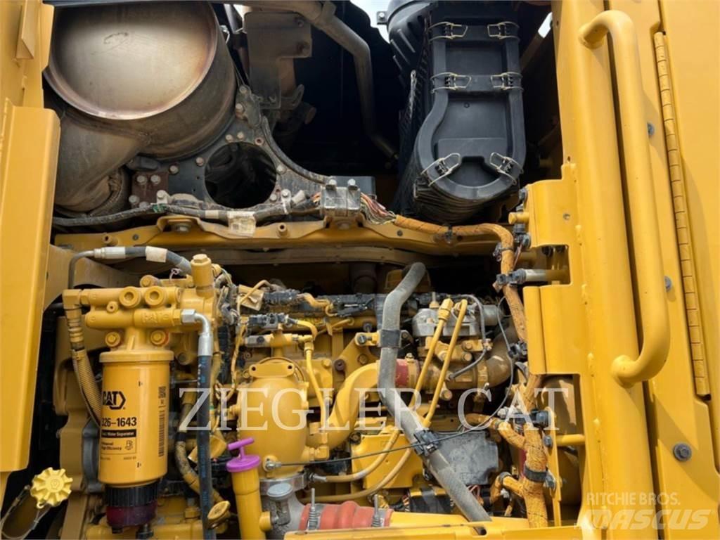 CAT 12M2AWD 그레이더