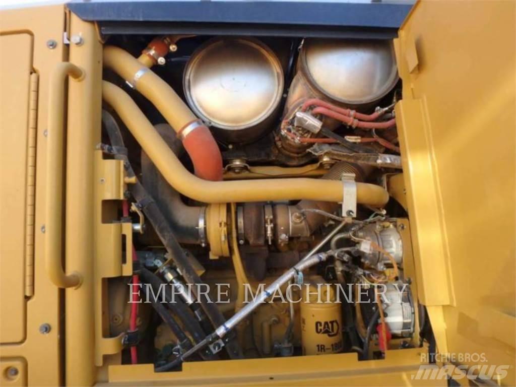 CAT 12M3 AWD 그레이더