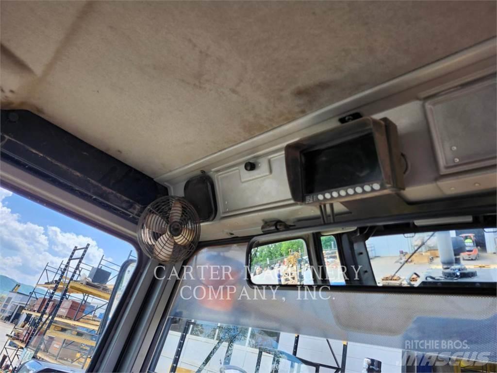 CAT 140 그레이더