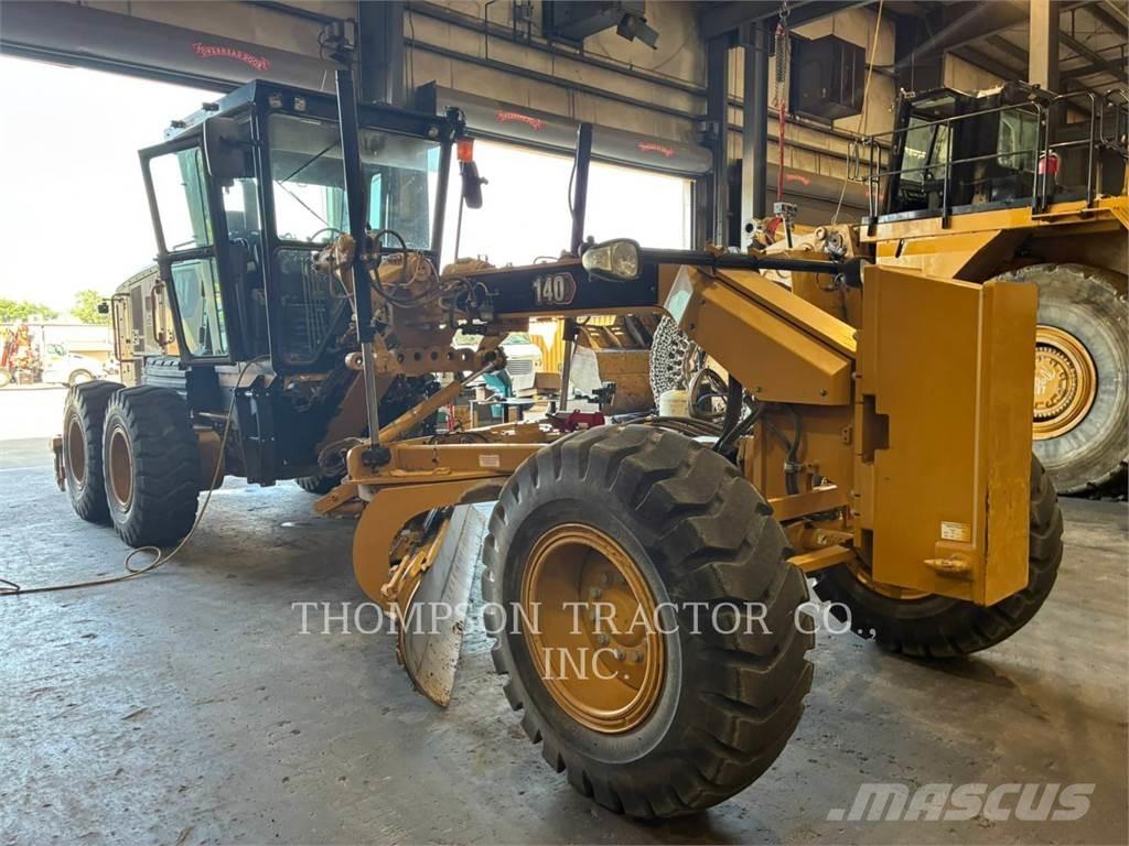 CAT 140 그레이더