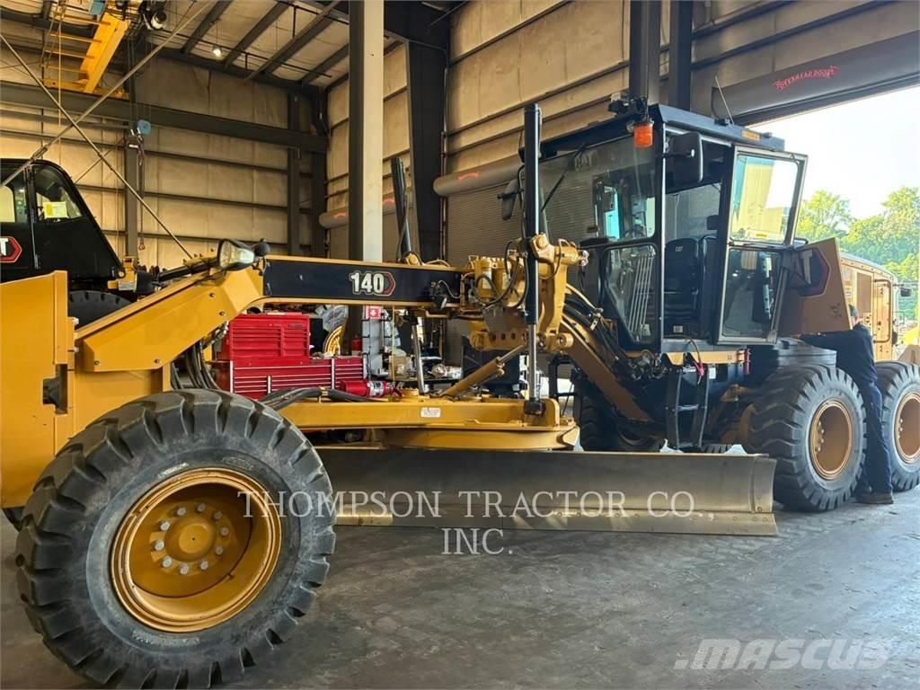 CAT 140 그레이더
