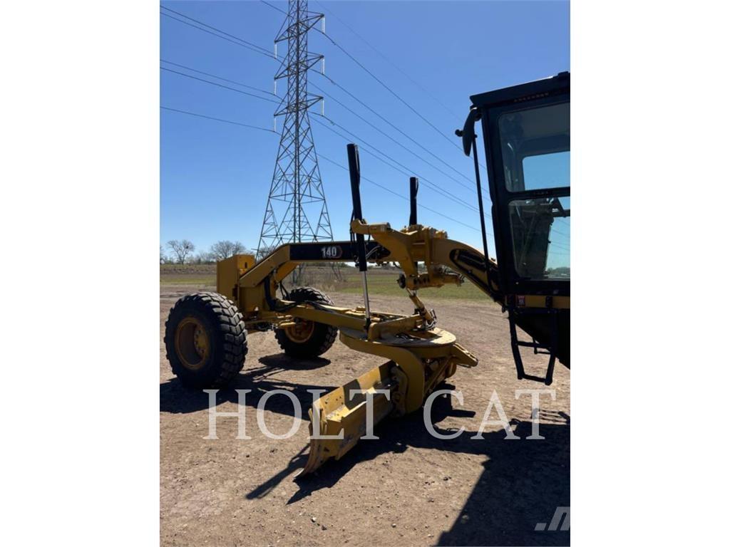 CAT 140 그레이더