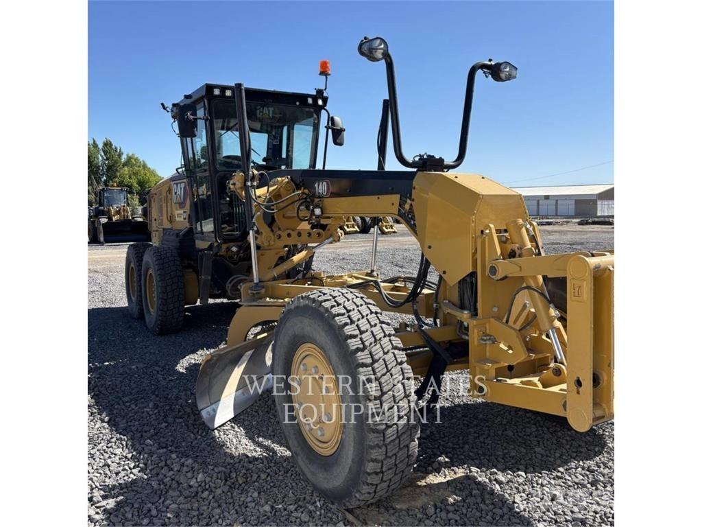 CAT 140 그레이더