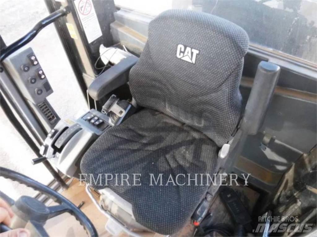CAT 140-13 그레이더