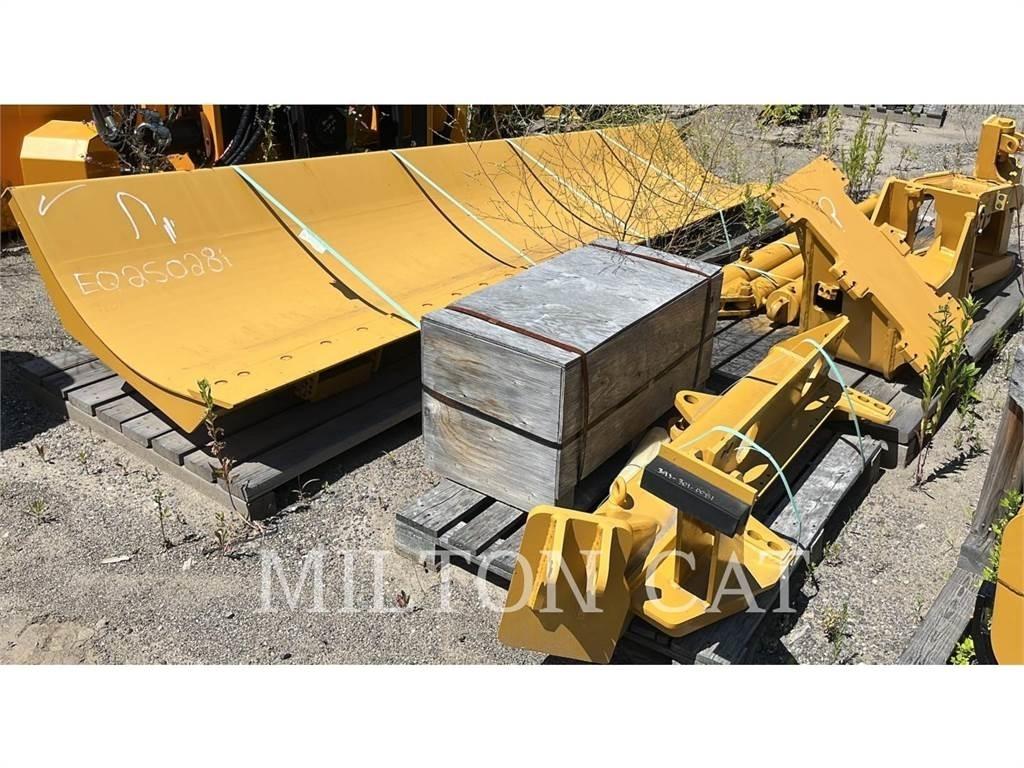CAT 140 MASTLESS WING 제설기