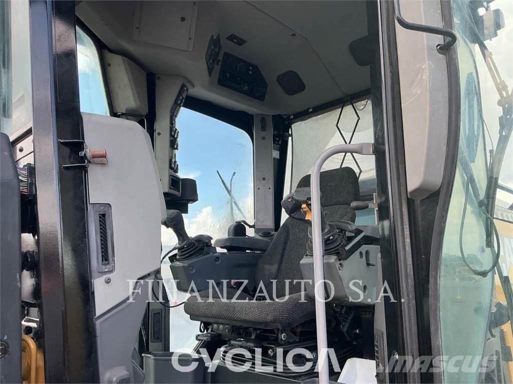 CAT 140M 그레이더