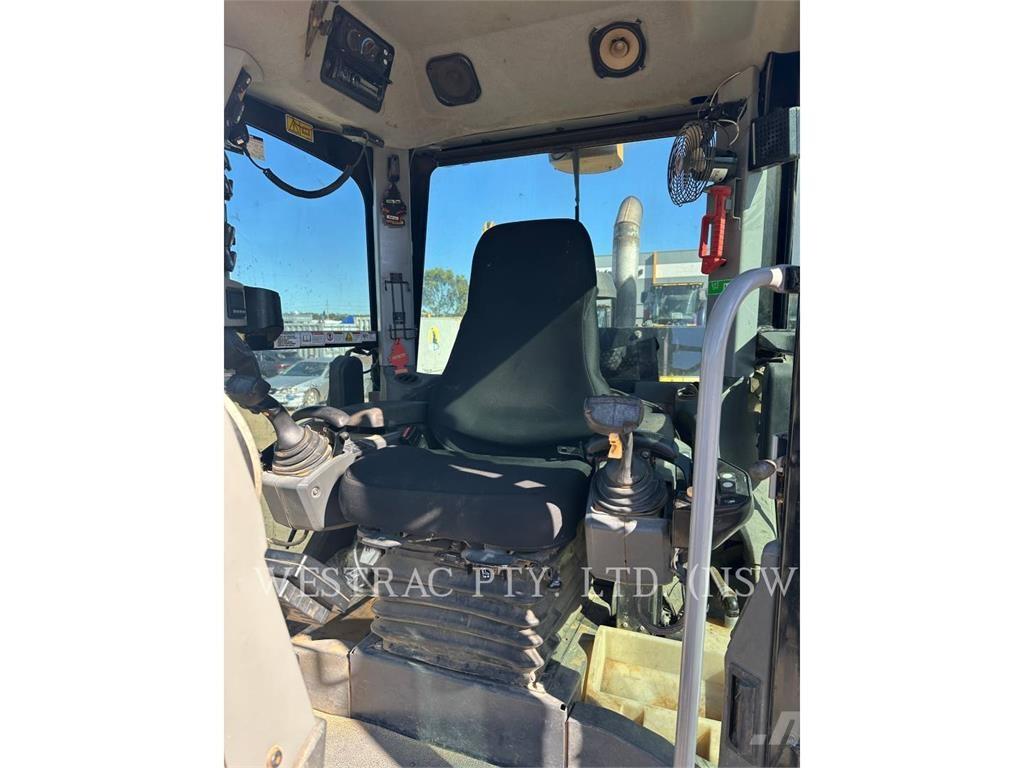 CAT 140M 그레이더