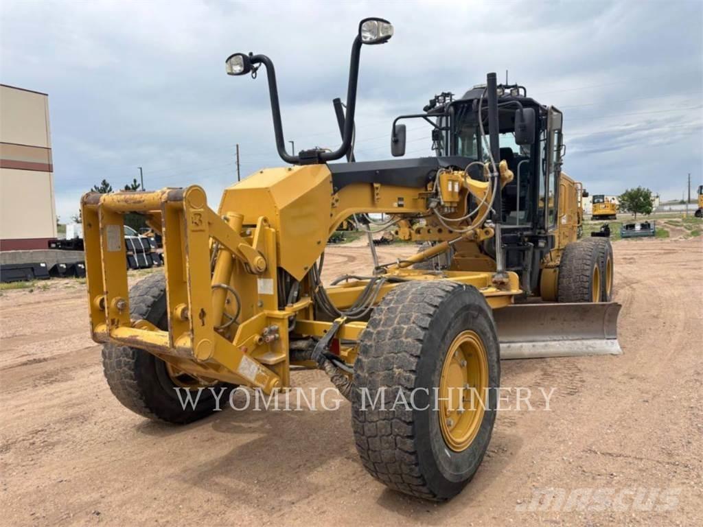 CAT 140M 2 그레이더