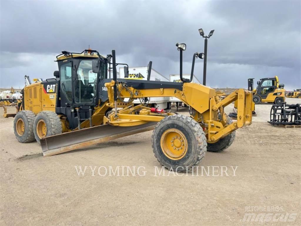 CAT 140M 2 그레이더