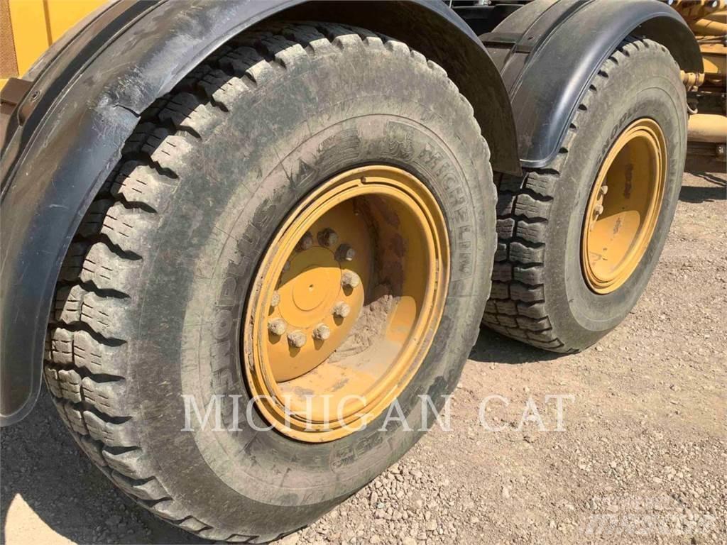 CAT 140M2 AWD 그레이더