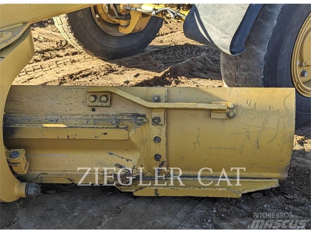 CAT 140M2AWD 그레이더
