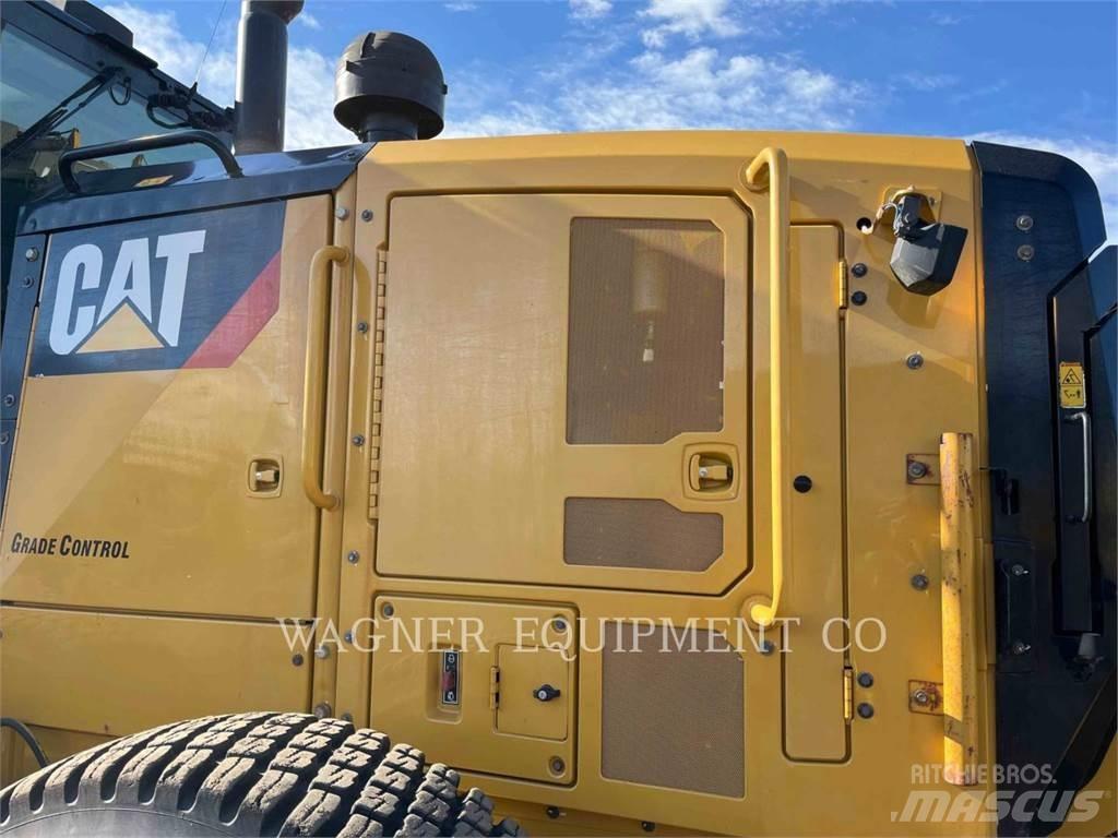 CAT 140M3 AWD 그레이더