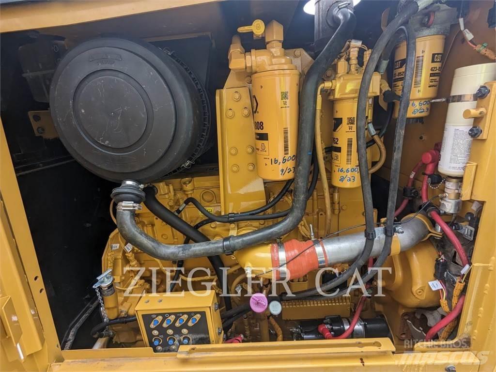 CAT 14M 그레이더